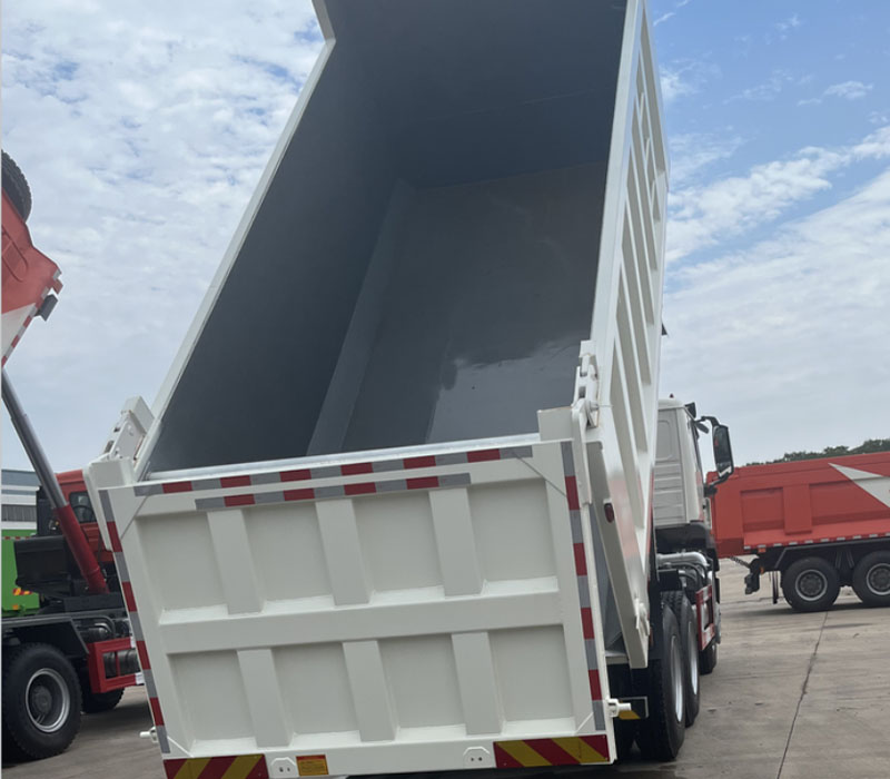 HOWO NX DUMP TRUCK2