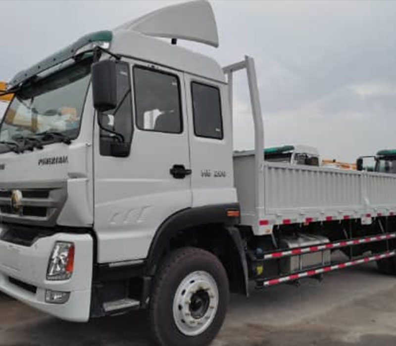 SINOTRUK 4X2 20ft CARGO TRUCK