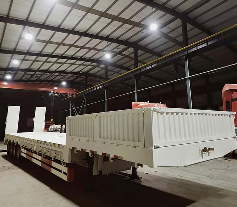 SINOTRUK 4 AXLES LOWBED SEMI-TRAILER(Special type)1